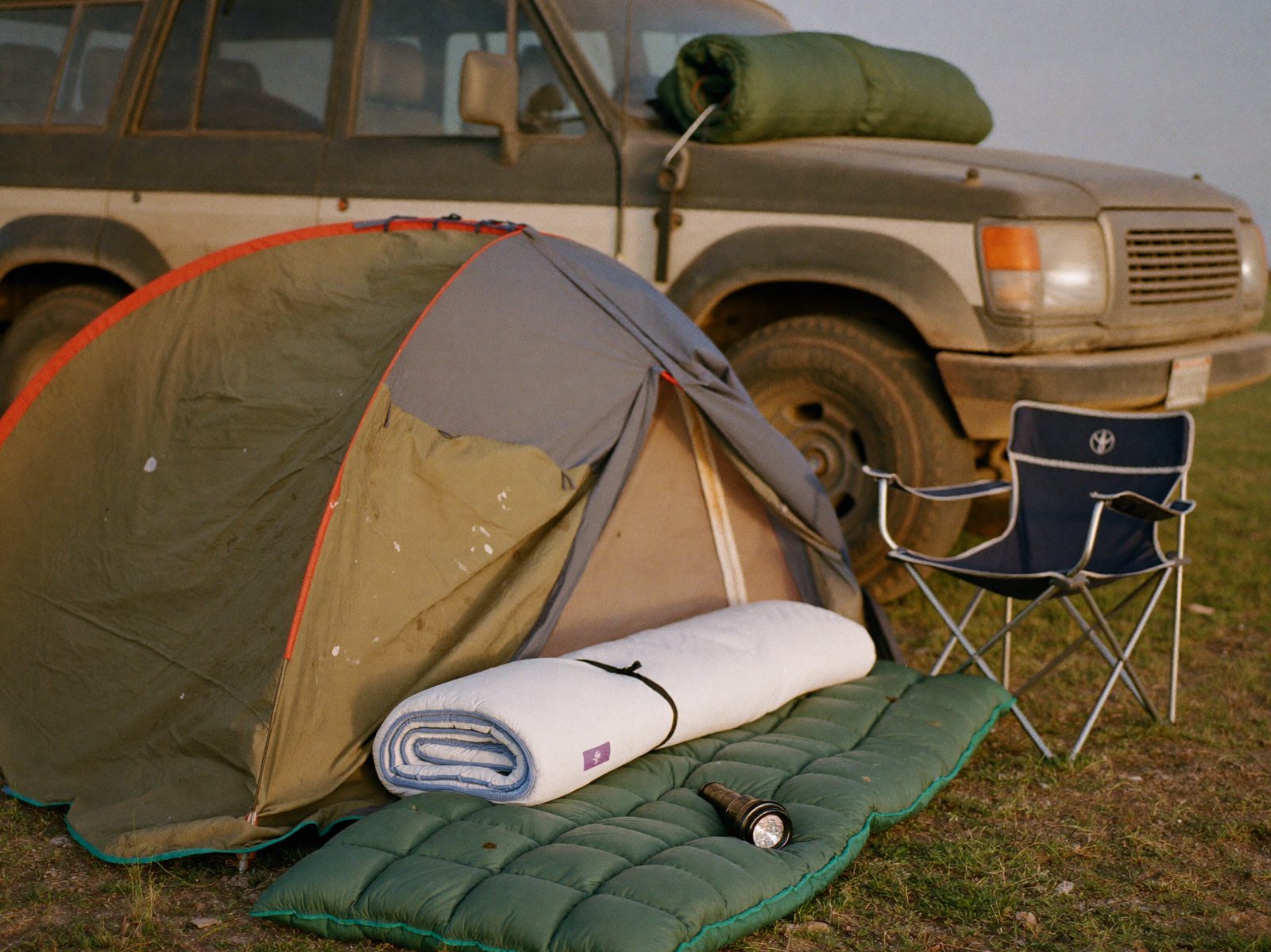 Expedition camp set